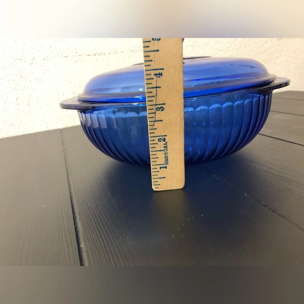 Btw. Pyrex Cobalt Blue Glass Covered Casserole 2QT.
